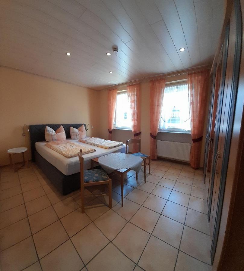 Gaestehaus Volker Haas Hotel Kesten Kültér fotó